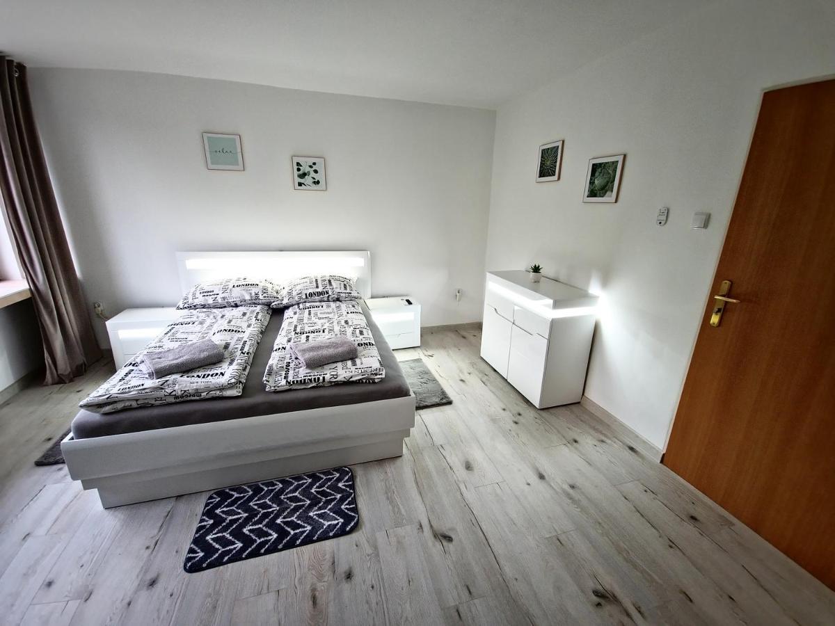 Apartamento Kukabura Katowice Exterior foto